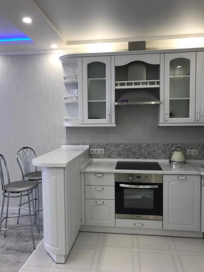 Luxe Apartment On Drahomanova 키예프 외부 사진