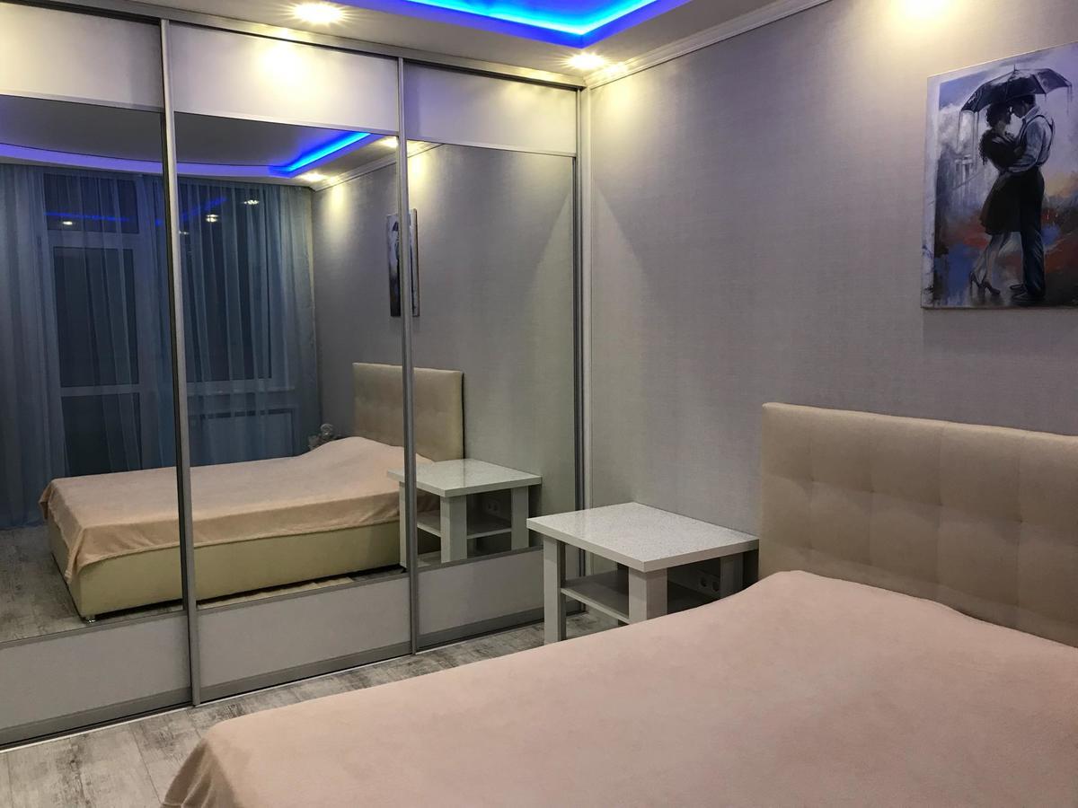 Luxe Apartment On Drahomanova 키예프 외부 사진