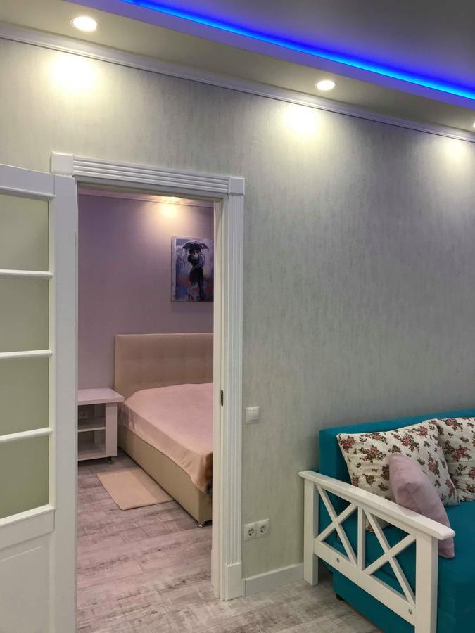 Luxe Apartment On Drahomanova 키예프 외부 사진